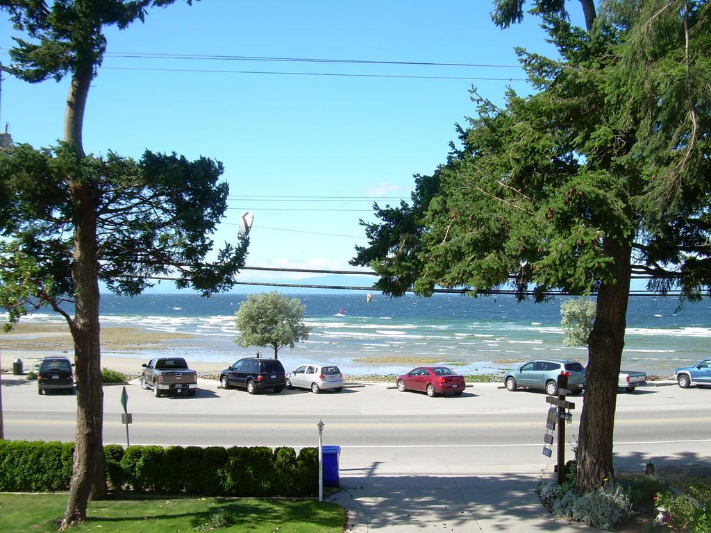 Davis Bay Bed & Breakfast Sechelt Exterior foto